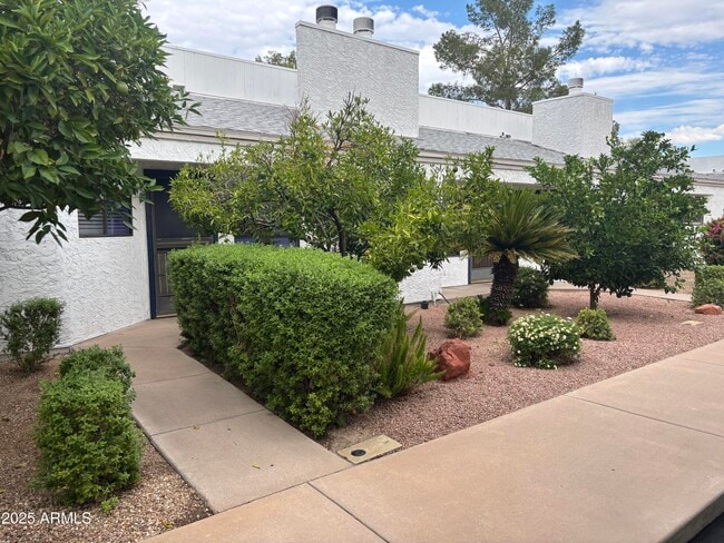 Building Photo - 1444 N Recker Rd