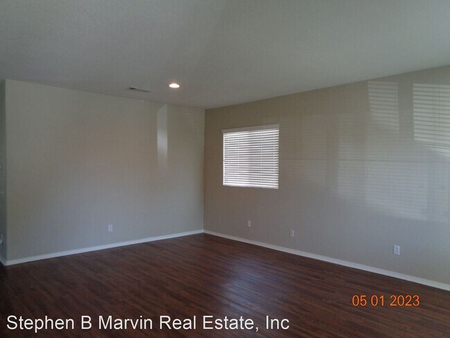 Building Photo - 3 br, 2.5 bath House - 2739 Garnet Lane