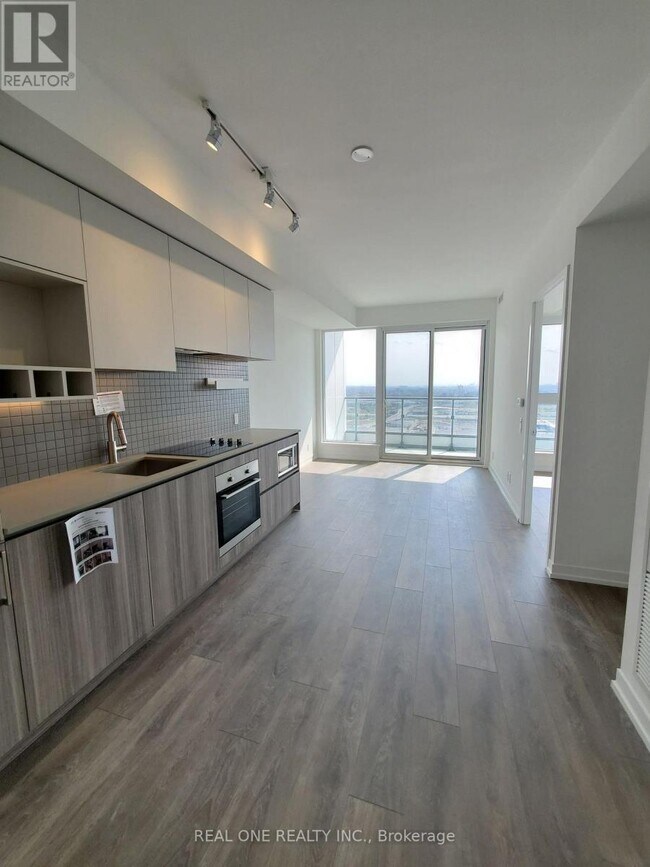 Photo du bâtiment - 5 Buttermill Ave.