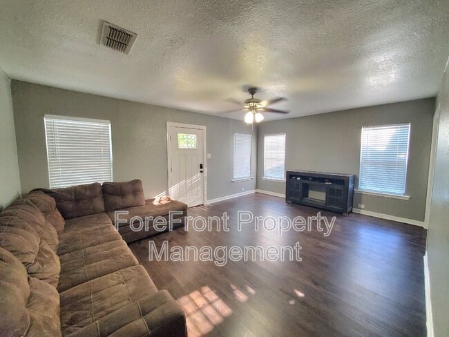 Building Photo - 125 Leming Drive