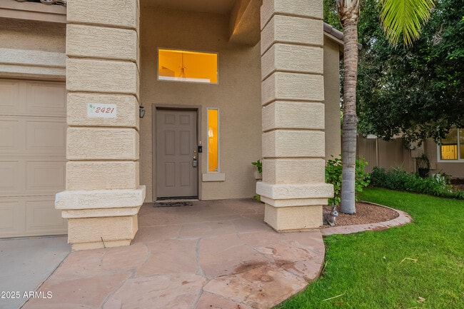 Building Photo - 2421 W Indigo Dr