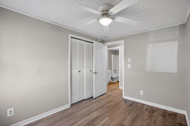 Foto del edificio - 47499 Southampton Dr