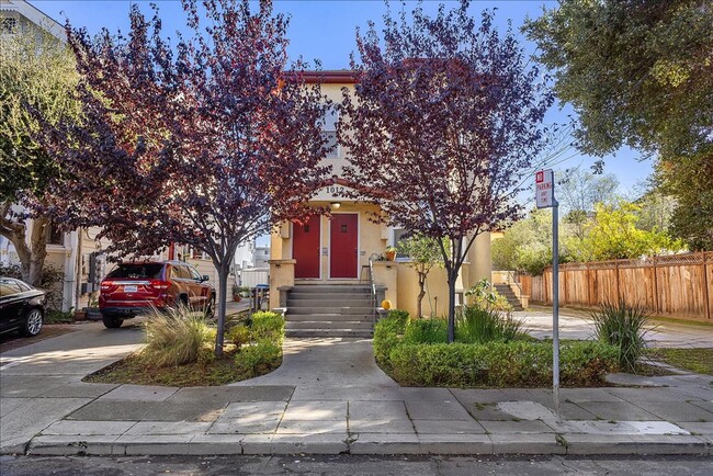 Photo - 1012 Walnut St Apartment