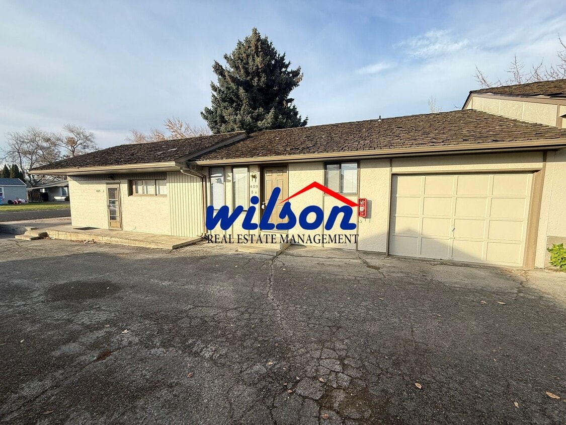 Primary Photo - 409 S 49th Ave