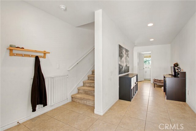 Foto del edificio - 599 Seabright Cir