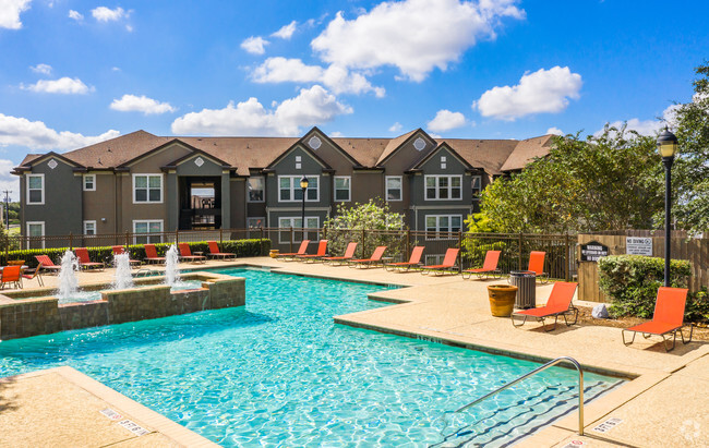 Club at Stone Oak Apartments - San Antonio, TX | Apartments.com