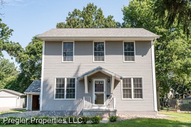 Building Photo - 4 br, 1.5 bath House - 2504 Rainbow