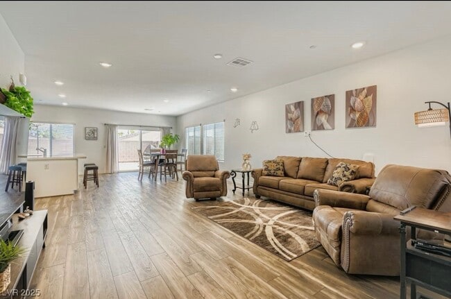 Foto del edificio - 3746 Etendre Ct