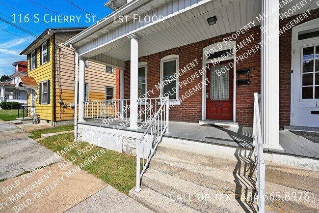 Foto del edificio - 116 S Cherry St