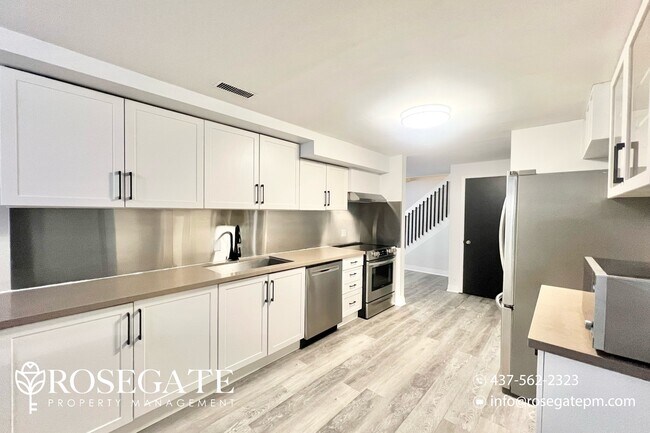 Photo du bâtiment - Newly Renovated 2-Bedroom | 1,000 Sq Ft | ...