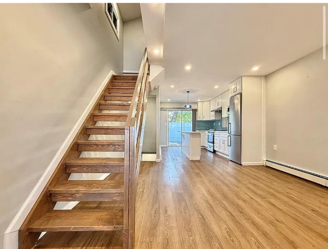 Foto del edificio - 90 Hickory Ave