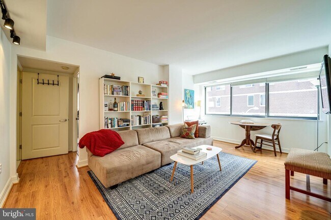 Foto del edificio - 1225 13th St NW