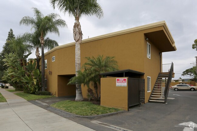 Building Photo - Lexington Pines Apartments