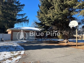 Building Photo - 315 Evans Ave