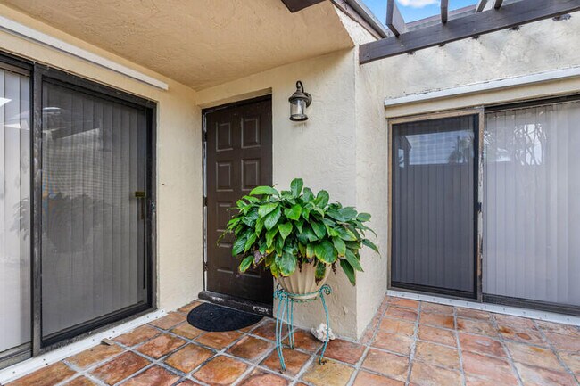Building Photo - 2503 Waterview Cir