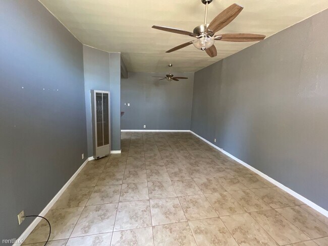 Foto del edificio - 2 br, 1 bath Duplex - 612 Mary Lake Dr