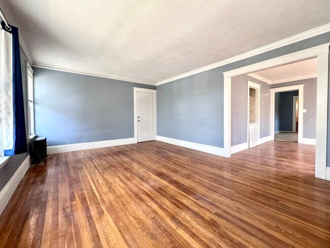 Foto del edificio - 58 Longfellow Rd