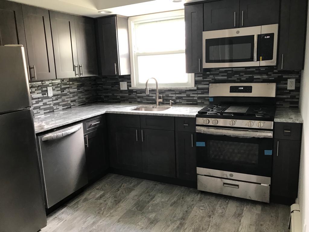 Primary Photo - 110 Beech St