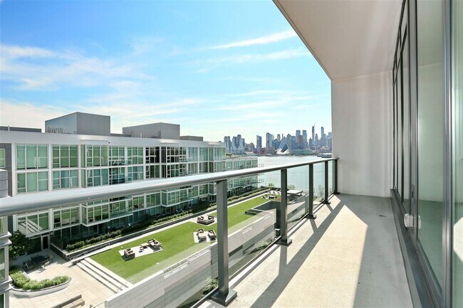Building Photo - 1200 Ave at Port Imperial