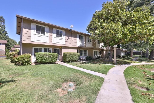 Building Photo - 5388 Fig Grove Ct