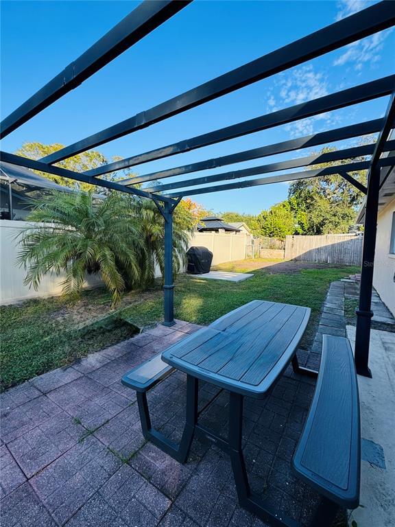 Building Photo - 1902 Briarwood St