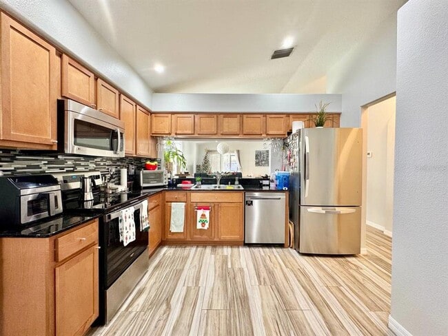 Building Photo - 30912 Bridgegate Dr