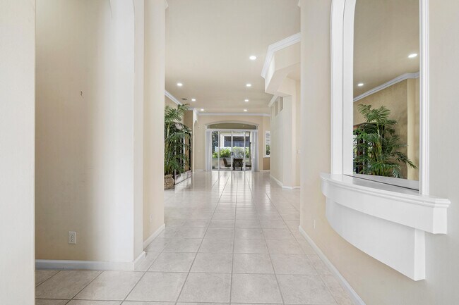 Foto del edificio - 7190 Lorenzo Ln