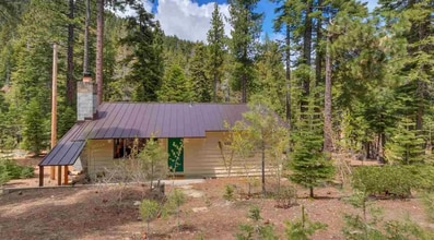 Building Photo - 432 Sierra Dr