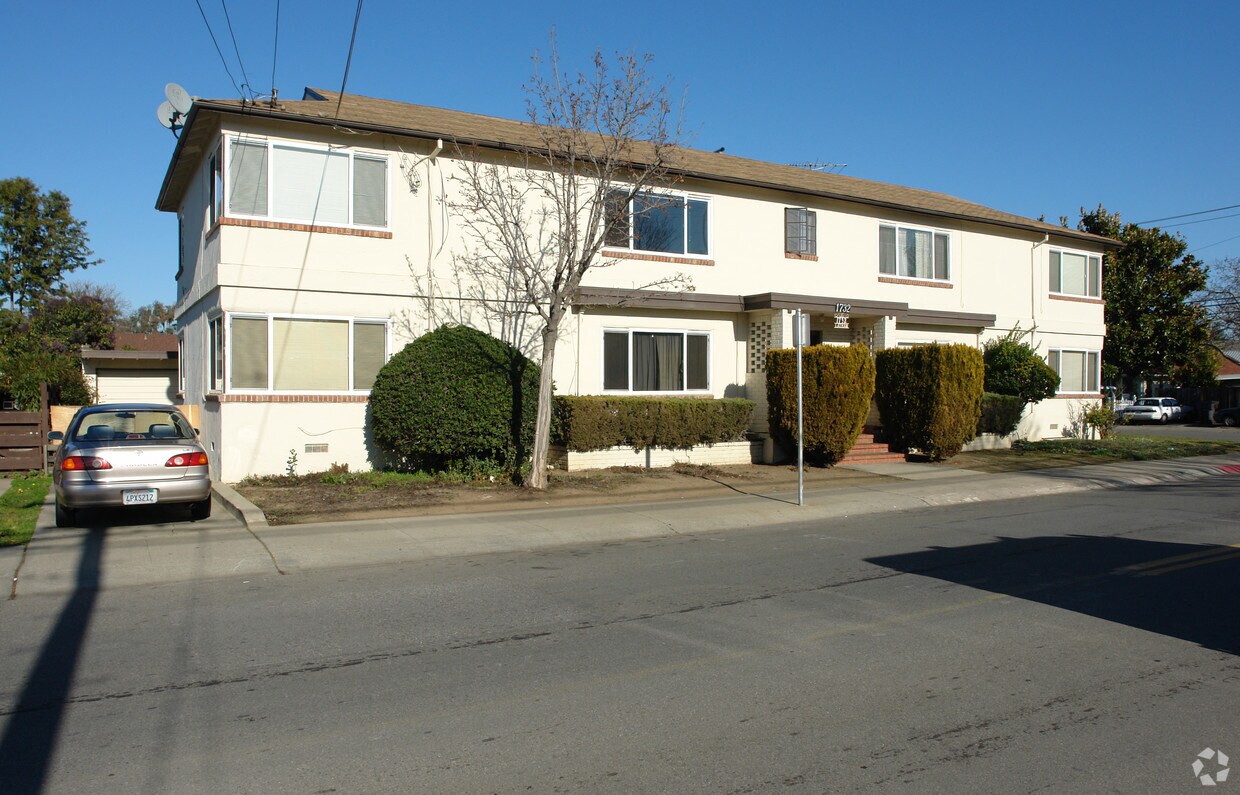 Foto del edificio - 1732 Latham St