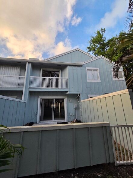 Foto del edificio - 6367 Riverwalk Ln