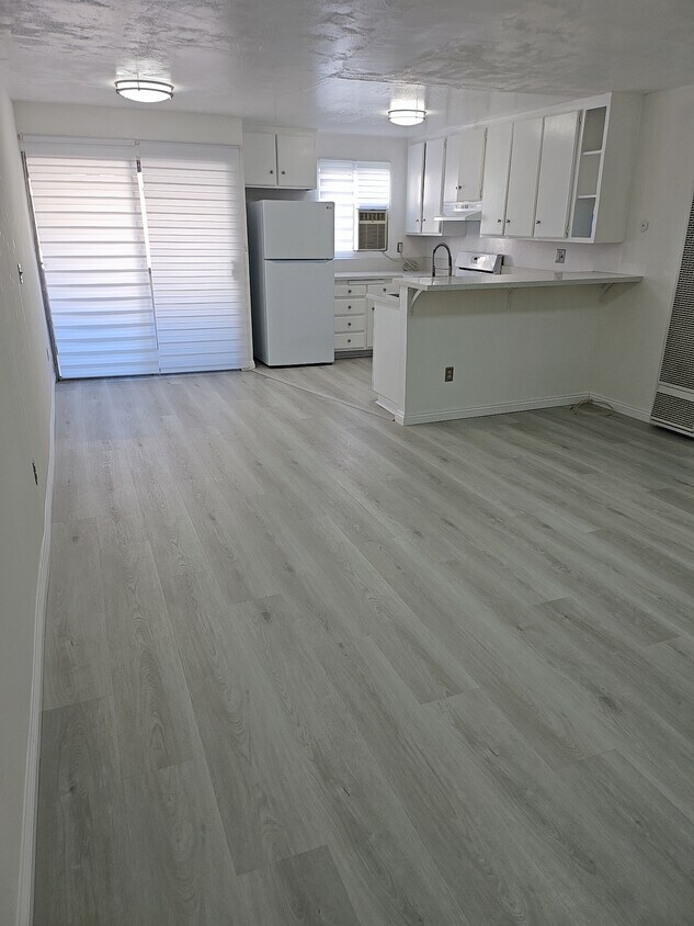 Foto principal - 18530 Hatteras St