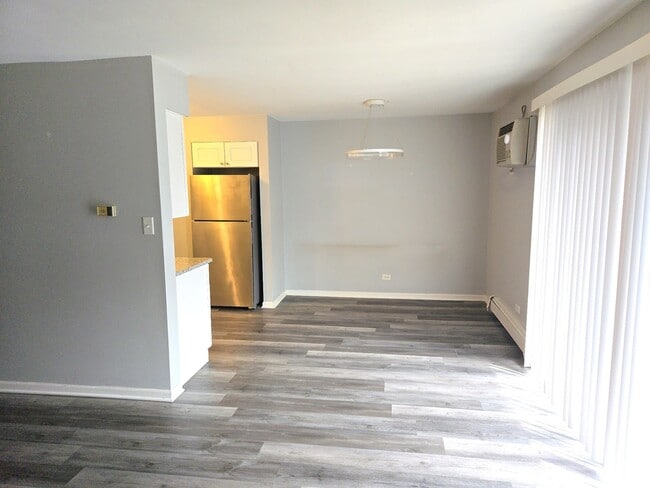 Building Photo - 38 W 65th St