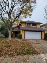 Building Photo - 3620 Rio Loma Way
