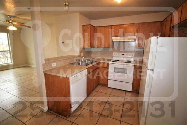 Foto del edificio - 4008 Pilgram Dr