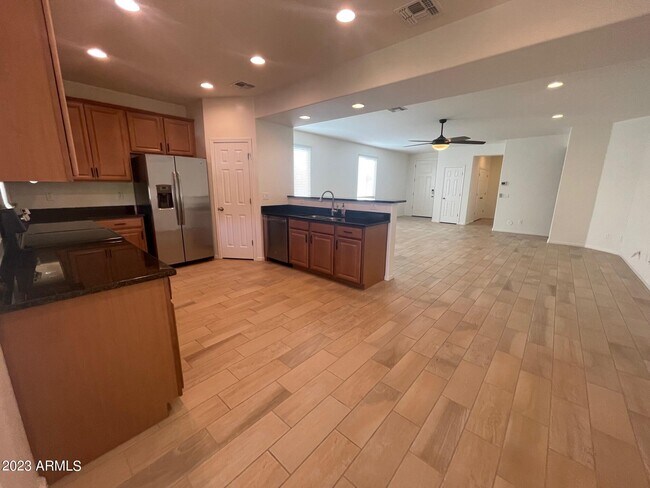 Foto del edificio - 7621 W Quail Track Dr