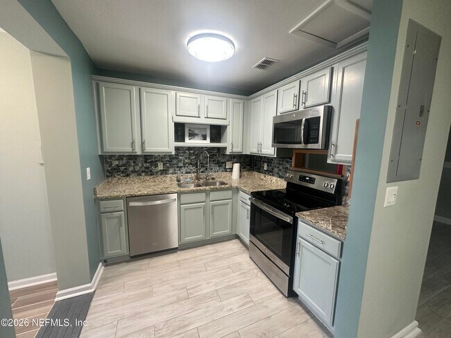 Foto del edificio - 820 3rd St N