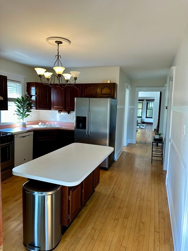 Foto del edificio - 845 Oakwood Ave