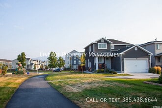 Building Photo - 126 W 570 N