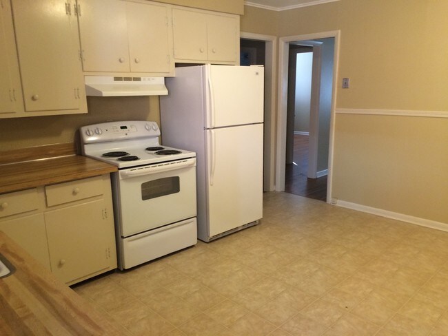 Foto del edificio - 5223-5223 Evergreen Dr