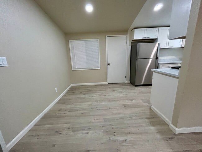 Building Photo - Remodeled Home Ready for Move In!