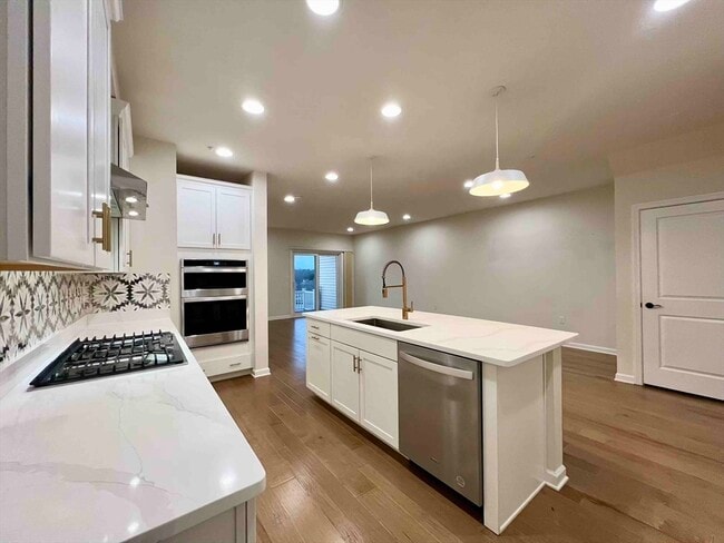 Building Photo - 3 Archer Dr