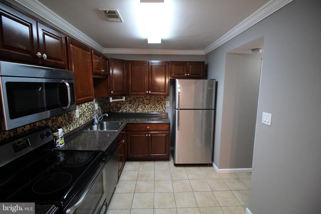 Primary Photo - 10124 Scotch Hill Dr