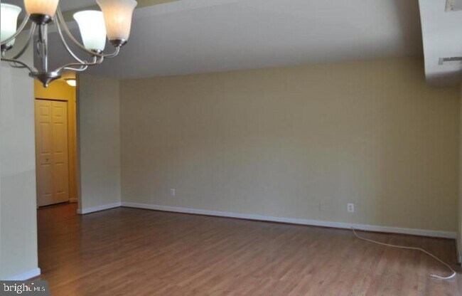 Building Photo - 7800 Inverton Rd
