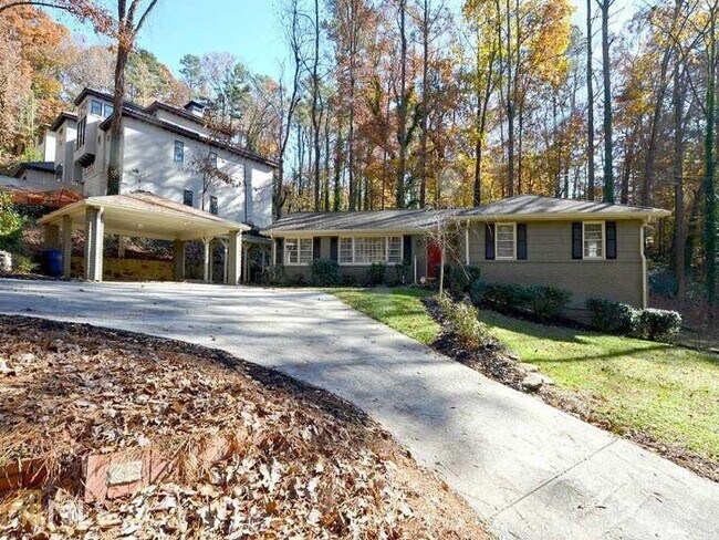 Foto del edificio - 1019 Crane Rd NE