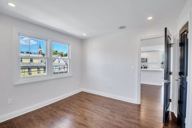 Building Photo - 52 Belmont Ave