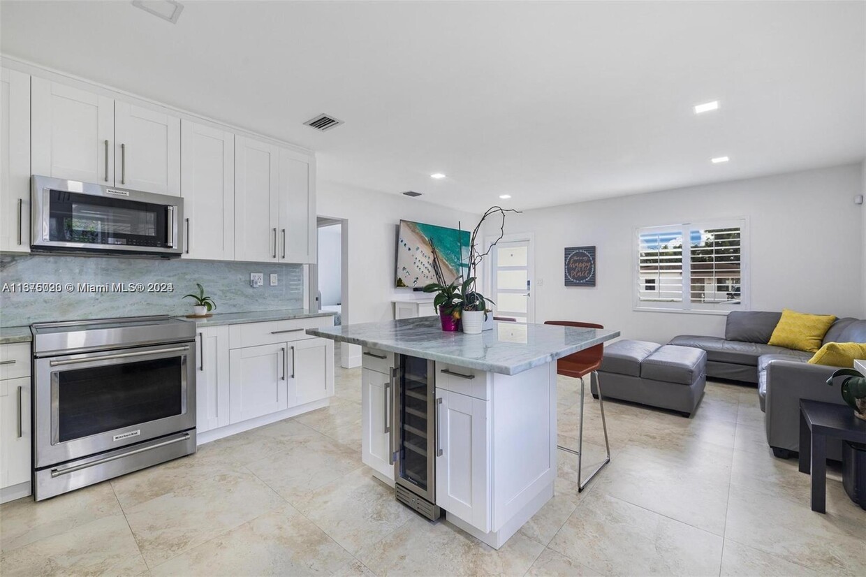 Foto principal - 6445 SW 23rd St