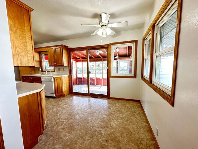 Building Photo - Cooper School Neighborhood 3 Bedroom Ranch...
