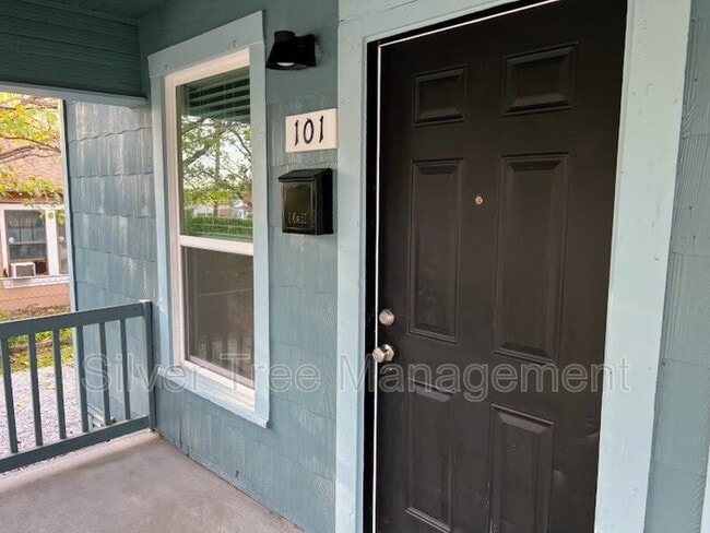 Photo - 3217 NW 29th St Apartment