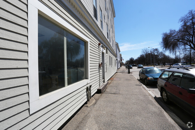 Building Photo - East Side Apartments