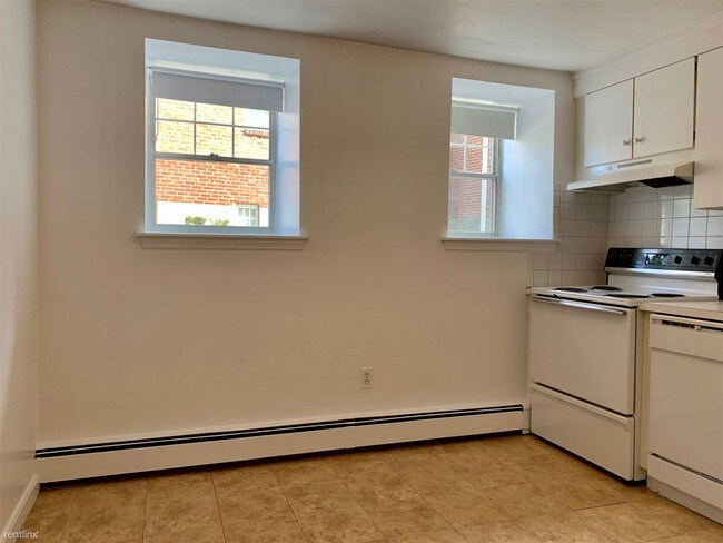 Building Photo - 2 br, 1 bath  - 176 Church St
